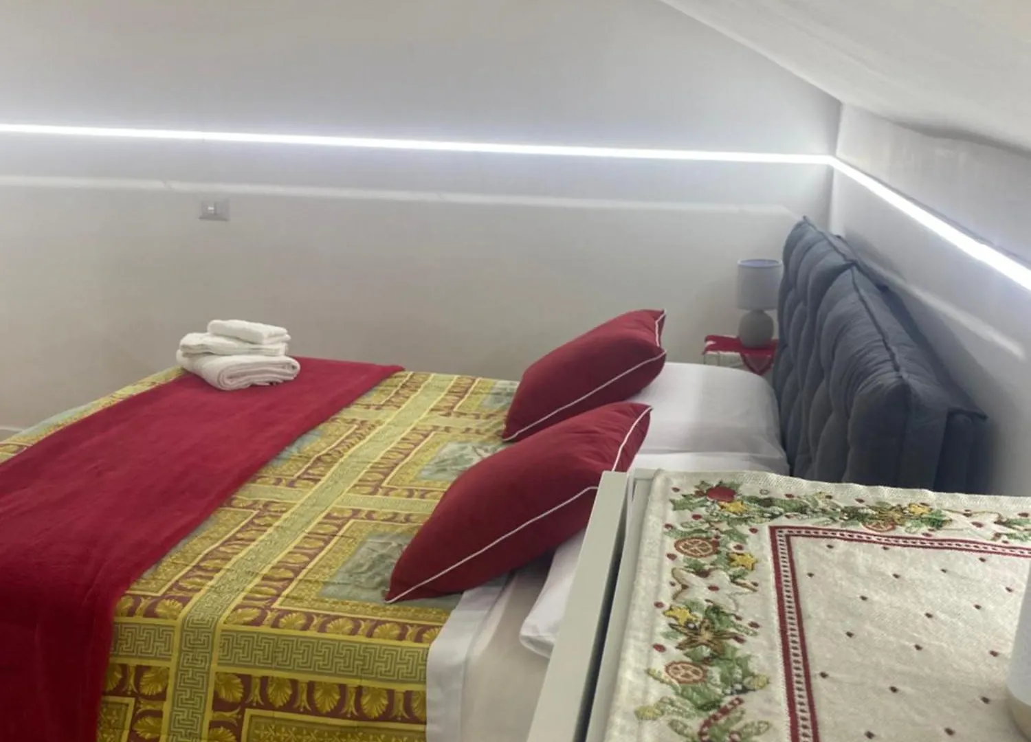 Magiuma House Apartment Naples 0*,  Italy